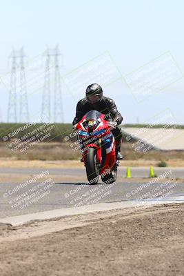 media/Aug-03-2025-TrackDaz (Sun) [[bf4a71acf9]]/C Group/1240pm (Wheelie Bump)/